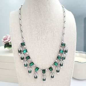 VINTAGE Rare Ann Taylor Emerald green rhinestone necklace
